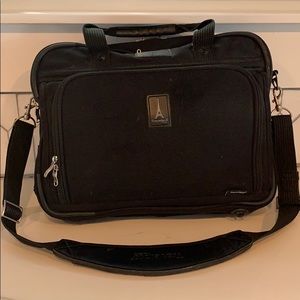 Crew 3 by Travel Pro tote